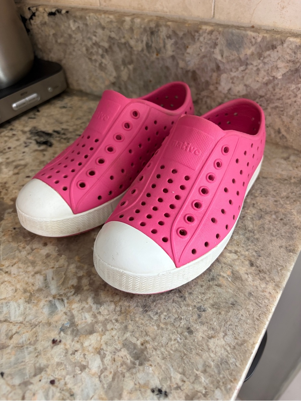 Native Jefferson shoes c12 pink